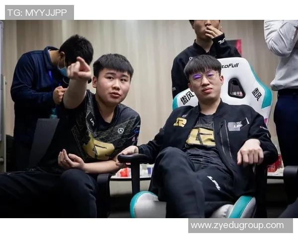 DOTA2巨献：深入解析FPX战队的心理素质与比赛表现