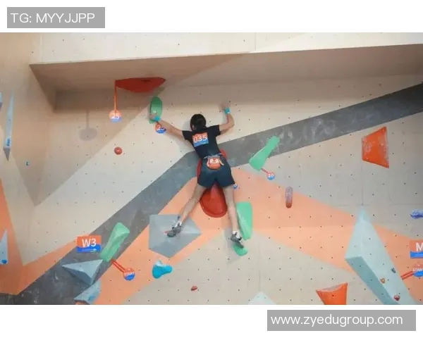 攀岩之旅：探索上海攀岩队的训练节奏与团队精神