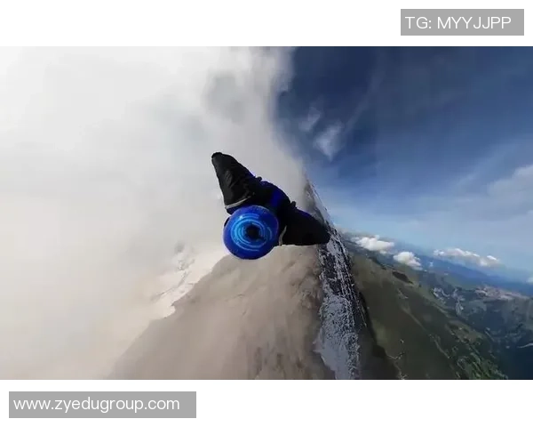 极限运动的挑战与荣耀:上海极限运动队的奋斗与成长之路 极限运动的挑战与荣耀:上海极限运动队的奋斗与成长之路