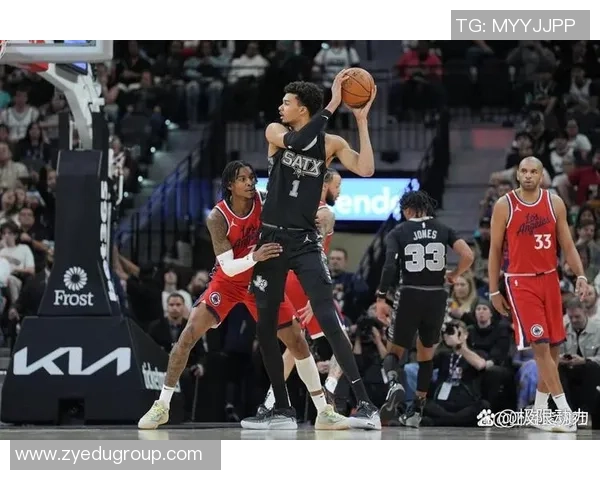 2007年马刺与太阳的对决令人失望的表现与争议回顾