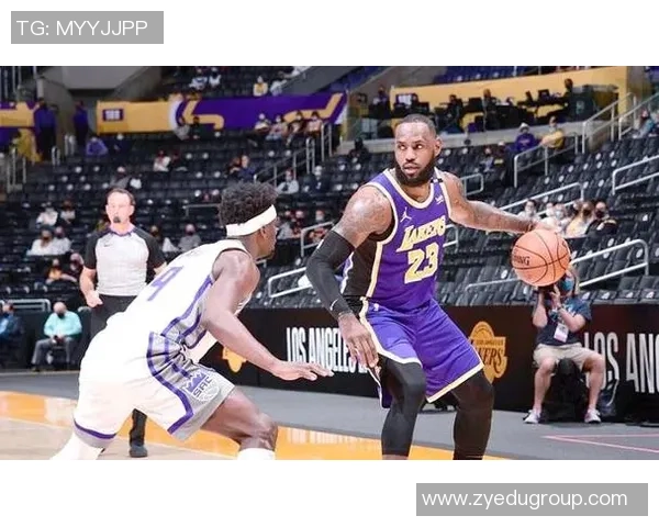 2013年湖人与猛龙的经典对决回顾与精彩瞬间分析